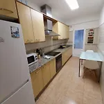 Actualizado 2024, Casco Vello 7 Minutos, Wifi דירה *