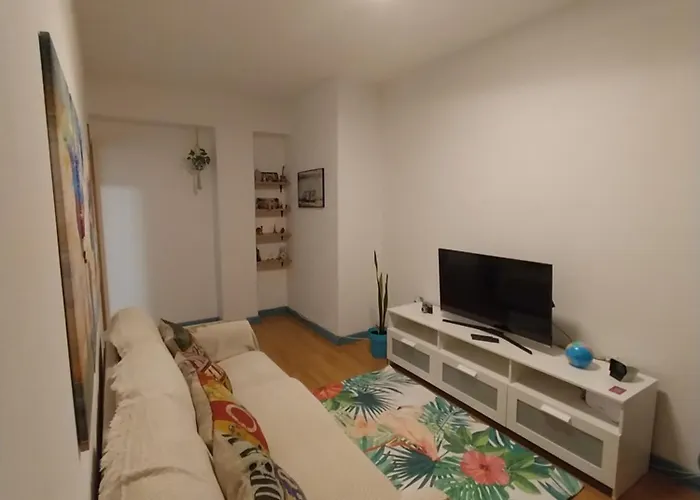 Actualizado 2024, Casco Vello 7 Minutos, Wifi 公寓 *