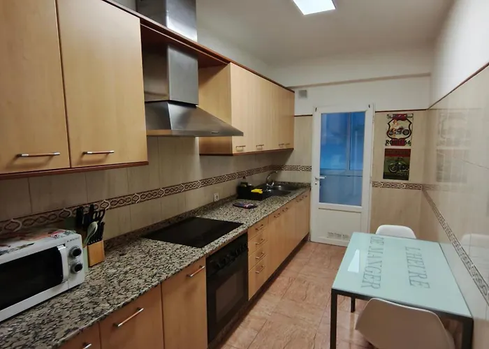 Actualizado 2024, Casco Vello 7 Minutos, Wifi 公寓 比戈